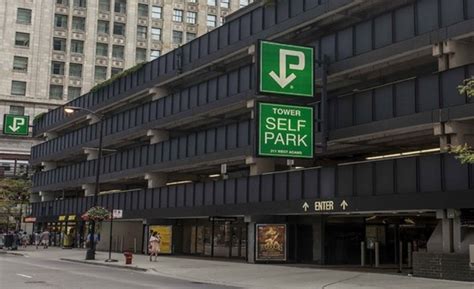 willis tower parking garage